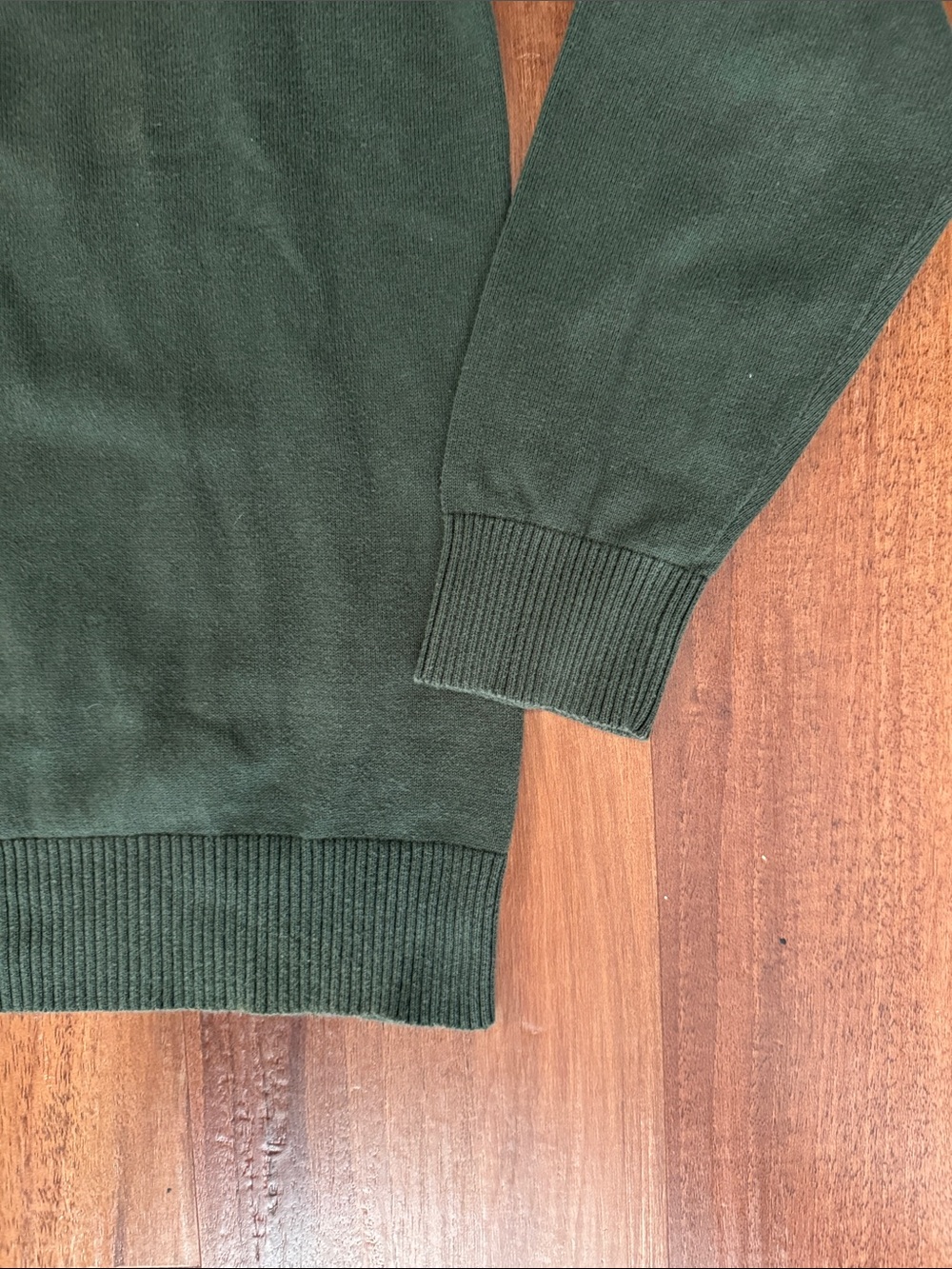 Tommy Hilfiger Men's V-Neck Sweater in Olive - Picture 4 of 6